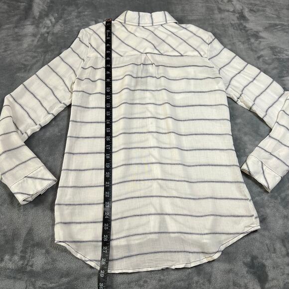 Romeo & Juliet Couture Stripe Lightweight Button Up Shirt Size Small NEW Coastal - Picture 8 of 8